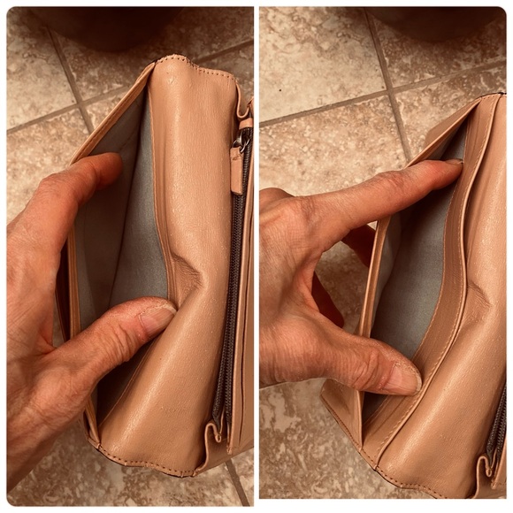 Authentic Chanel camellia, black leather wallet - Picture 5 of 13